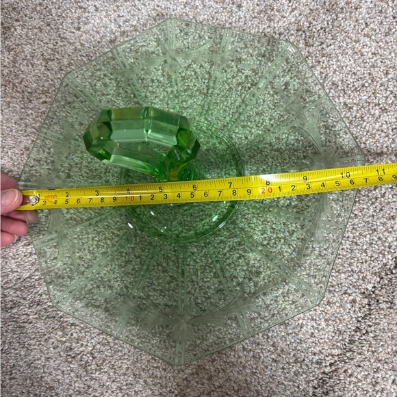 Vintage elegant depression glass etched octagonal tidbit tray Green - Picture 2 of 4